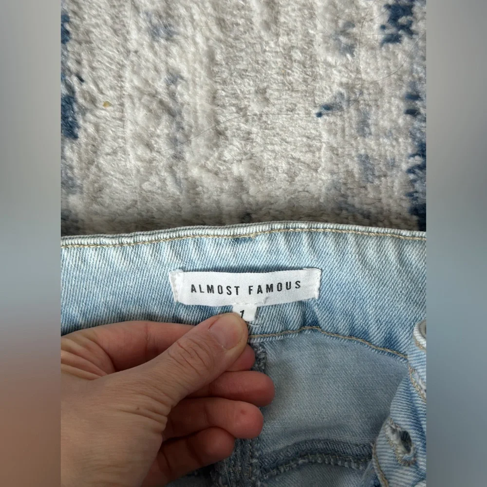 Almost Famous Jeans - Picture 2 of 6
